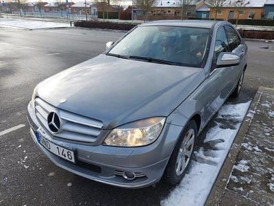 Grå Begagnad 2008 Mercedes C200 Sedan | 62 999 kr (Marknadspris)