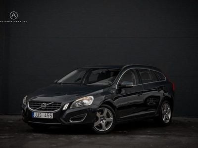 Grå Begagnad 2013 Volvo V60 Momentum Kombi | 109 990 kr (Marknadspris)