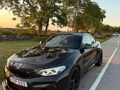 Sapphire black metallic Begagnad 2018 BMW M2 Sportkupé | 479 900 kr (Superpris)