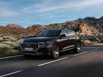 Begagnad Audi Q8 S-Line 490 HK (360 kW) 2024 SUV