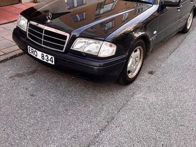 Begagnad 1997 Mercedes C200 Kombi | 17 000 kr