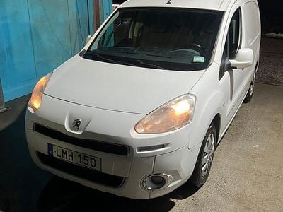 Begagnad 2014 Peugeot Partner Minibuss | 29 500 kr (Bra pris)