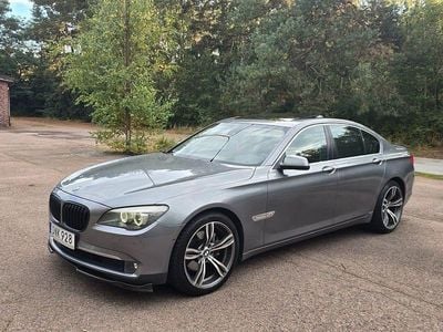 Grå Begagnad 2010 BMW 740 Comfort Edition Sedan | 139 900 kr