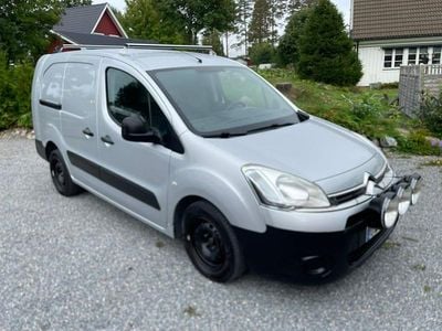 Begagnad Citroën Berlingo 90 HK (66 kW) 2013 Minibuss