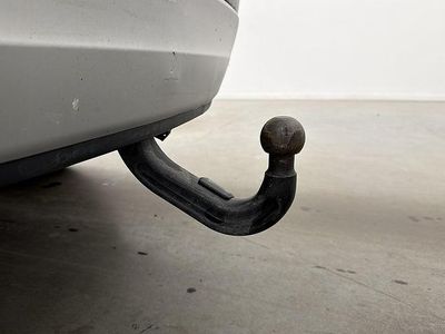 Grå Begagnad 2017 Land Rover Discovery 5 SUV | 278 900 kr