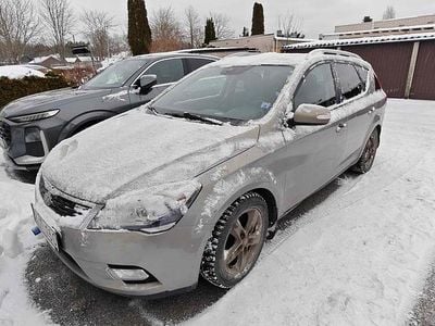 Begagnad Kia Ceed 115 HK (84 kW) 2010 Halvkombi