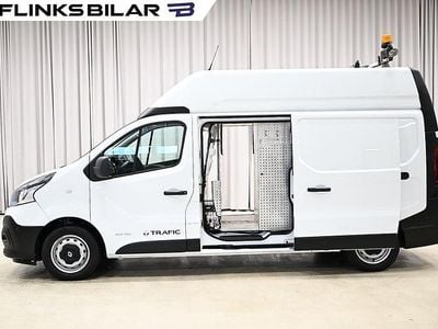 Vit Begagnad 2017 Renault Trafic Minibuss | 148 750 kr (Dyr)