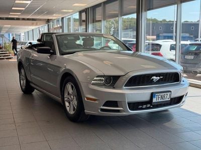 Begagnad Ford Mustang Convertible 309 HK (227 kW) 2014 Silver Cab