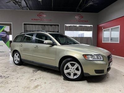 Grön Begagnad 2009 Volvo V50 Kinetic Kombi | 61 900 kr (Marknadspris)