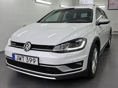 Begagnad VW Golf Alltrack 180 HK (132 kW) 2017 Vit Kombi