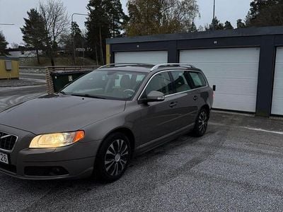 Begagnad 2010 Volvo V70 Summum Kombi | 59 000 kr (Marknadspris)