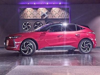 Röd Begagnad 2023 DS Automobiles DS4 Performance Line Plus Halvkombi | 420 000 kr