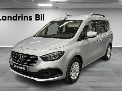 Begagnad Mercedes T180 116 HK (85 kW) 2023 Silver Minibuss