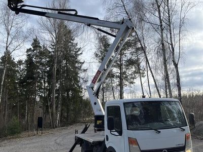 begagnad Nissan Cabstar Skylift