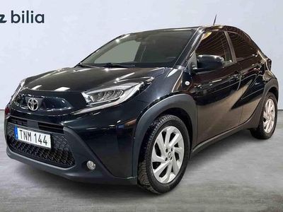 Svart Begagnad 2023 Toyota Aygo X SUV | 154 800 kr (Marknadspris)