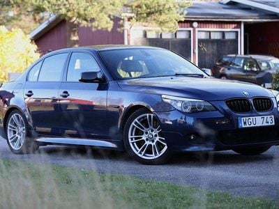 Blå Begagnad 2005 BMW 530 M Sport Sedan | 125 000 kr