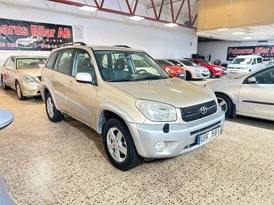 Begagnad Toyota RAV4 150 HK (110 kW) 2003 Ljusbrun SUV