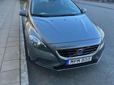 Begagnad 2015 Volvo V40 | 160 000 kr (Marknadspris)