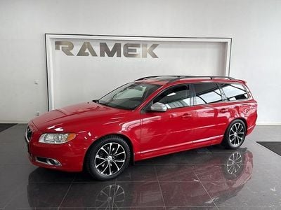 Begagnad Volvo V70 R-Design 136 HK (100 kW) 2012 Röd Kombi