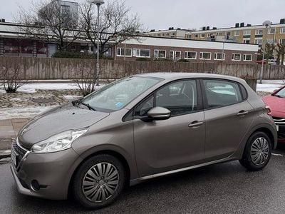 Begagnad Peugeot 208 92 HK (67 kW) 2012 Halvkombi