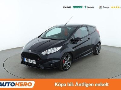 Svart Begagnad 2015 Ford Fiesta ST Halvkombi | 101 000 kr (Marknadspris)