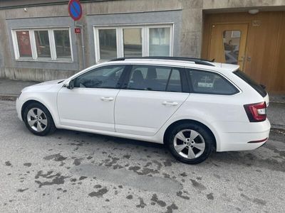 begagnad Skoda Octavia Kombi 1.0 TSI. Nybesiktad ua och nyservad