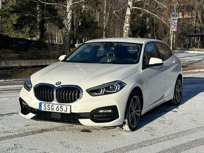 begagnad BMW 118 i Sport Line|Aut|MOMS|*Leasebar*|136hk|