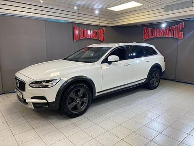 Vit Begagnad 2017 Volvo V90 CC Business Edition Kombi | 245 000 kr (Marknadspris)