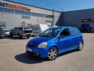 Blå Begagnad 2004 Toyota Yaris Halvkombi | 16 000 kr