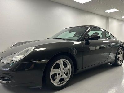 Begagnad Porsche 911 Carrera 4 300 HK (220 kW) 2001