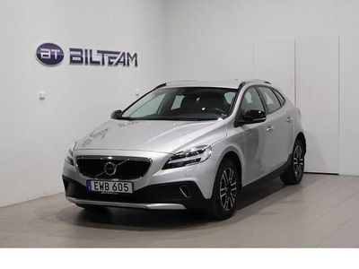 Begagnad Volvo V40 CC Momentum 152 HK (111 kW) 2018 Silver metallic Kombi