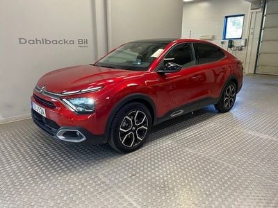 Röd Begagnad 2022 Citroën e-C4 Exclusive Sedan | 249 000 kr (Marknadspris)