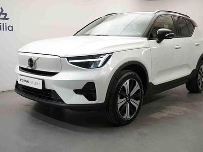 Vit Begagnad 2023 Volvo XC40 SUV | 379 900 kr