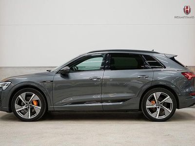 Grå Begagnad 2021 Audi e-tron S-Line SUV | 389 900 kr (Dyr)