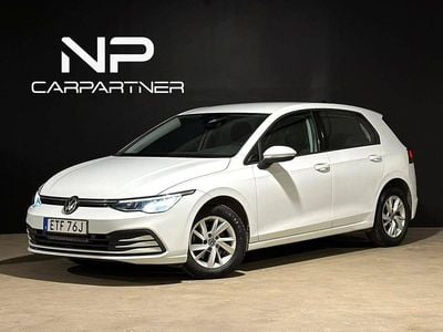 Vit Begagnad 2022 VW Golf VIII Halvkombi | 178 900 kr (Marknadspris)