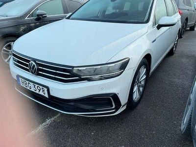 Vit Begagnad 2022 VW Passat Kombi | 249 000 kr (Marknadspris)