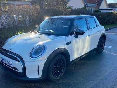 Begagnad Mini Cooper 136 HK (100 kW) 2022 Peppervit Halvkombi