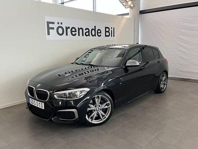 Begagnad BMW M140 Comfort Edition 340 HK (250 kW) 2017 Svart sapphire metallic Halvkombi