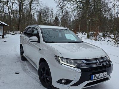 Begagnad Mitsubishi Outlander 203 HK (149 kW) 2017 SUV
