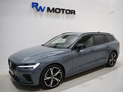 Grå Begagnad 2023 Volvo V60 Ultimate Kombi | 419 900 kr (Dyr)