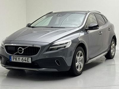 Grå Begagnad 2019 Volvo V40 CC Pro Kombi | 199 900 kr (Marknadspris)