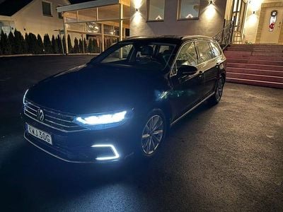 Svart Begagnad 2022 VW Passat GTE Kombi | 238 000 kr (Bra pris)