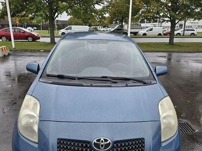 Begagnad Toyota Yaris 87 HK (63 kW) 2007 Grå Halvkombi