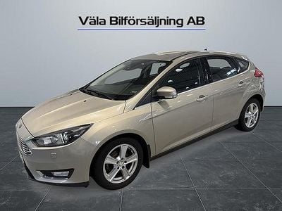 Begagnad Ford Focus Titanium 101 HK (74 kW) 2015 Grå Halvkombi