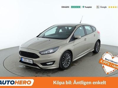 Begagnad Ford Focus ST-Line 121 HK (88 kW) 2016 Grå Halvkombi