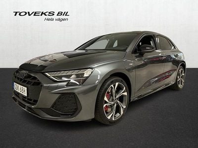 Ny Audi A3 S-Line 177 HK (130 kW) 2025 Daytonagrå pärleffekt Sedan