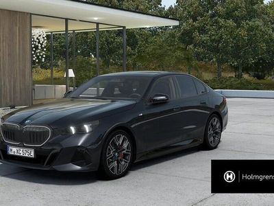 begagnad BMW 535 550 e xDrive M Sport Pro Innovation DAP Travel Drag 2023, Sedan