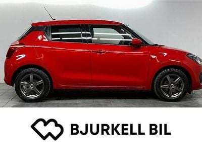 Begagnad Suzuki Swift 83 HK (61 kW) 2022 Röd Halvkombi