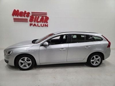 Silver Begagnad 2015 Volvo V60 Momentum Kombi | 169 900 kr (Lite dyr)