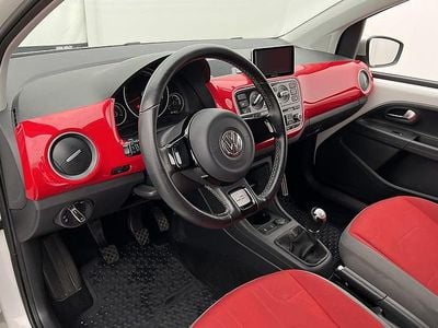 Begagnad VW cross up! 75 HK (55 kW) 2016 Vit Halvkombi